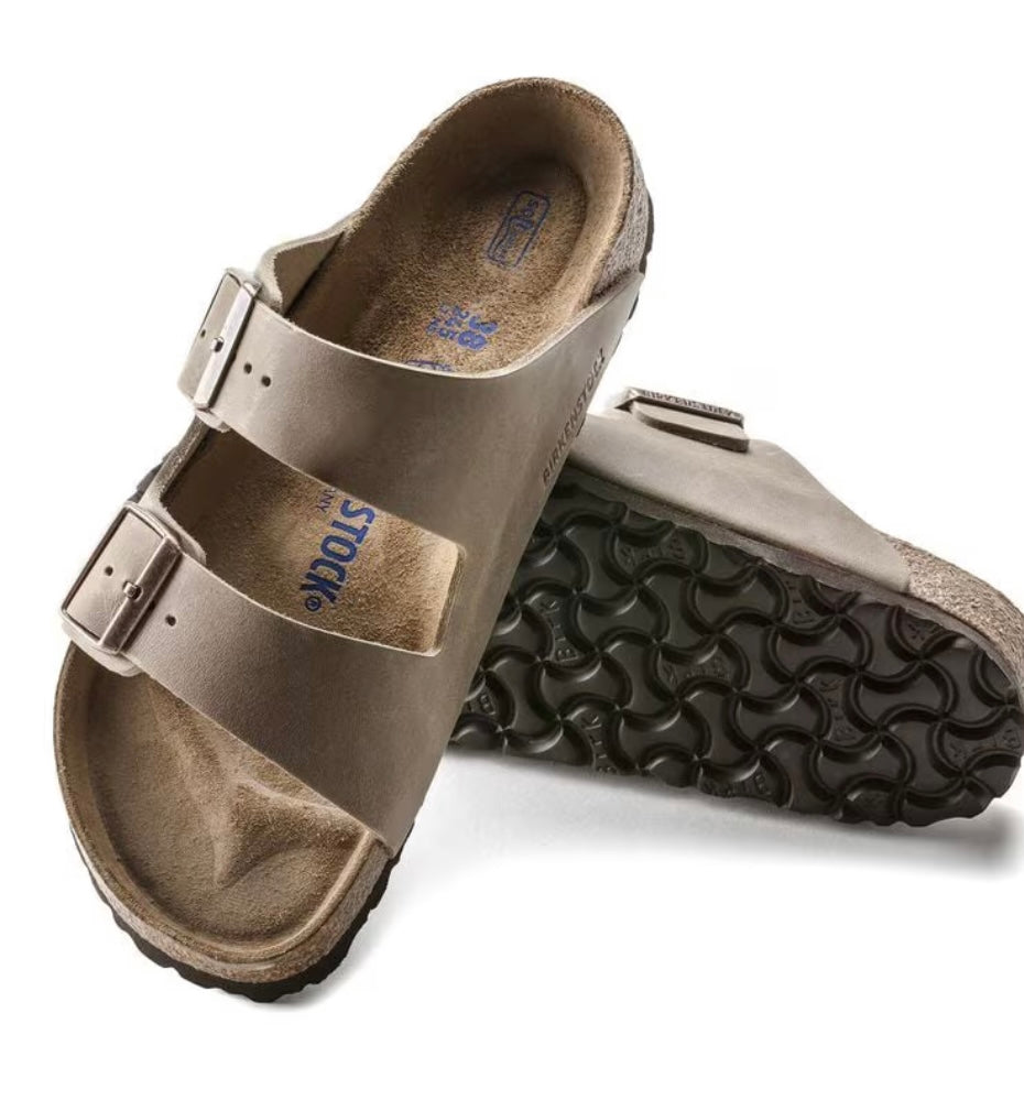 Birkenstock Arizona Sandals - Tobacco Brown