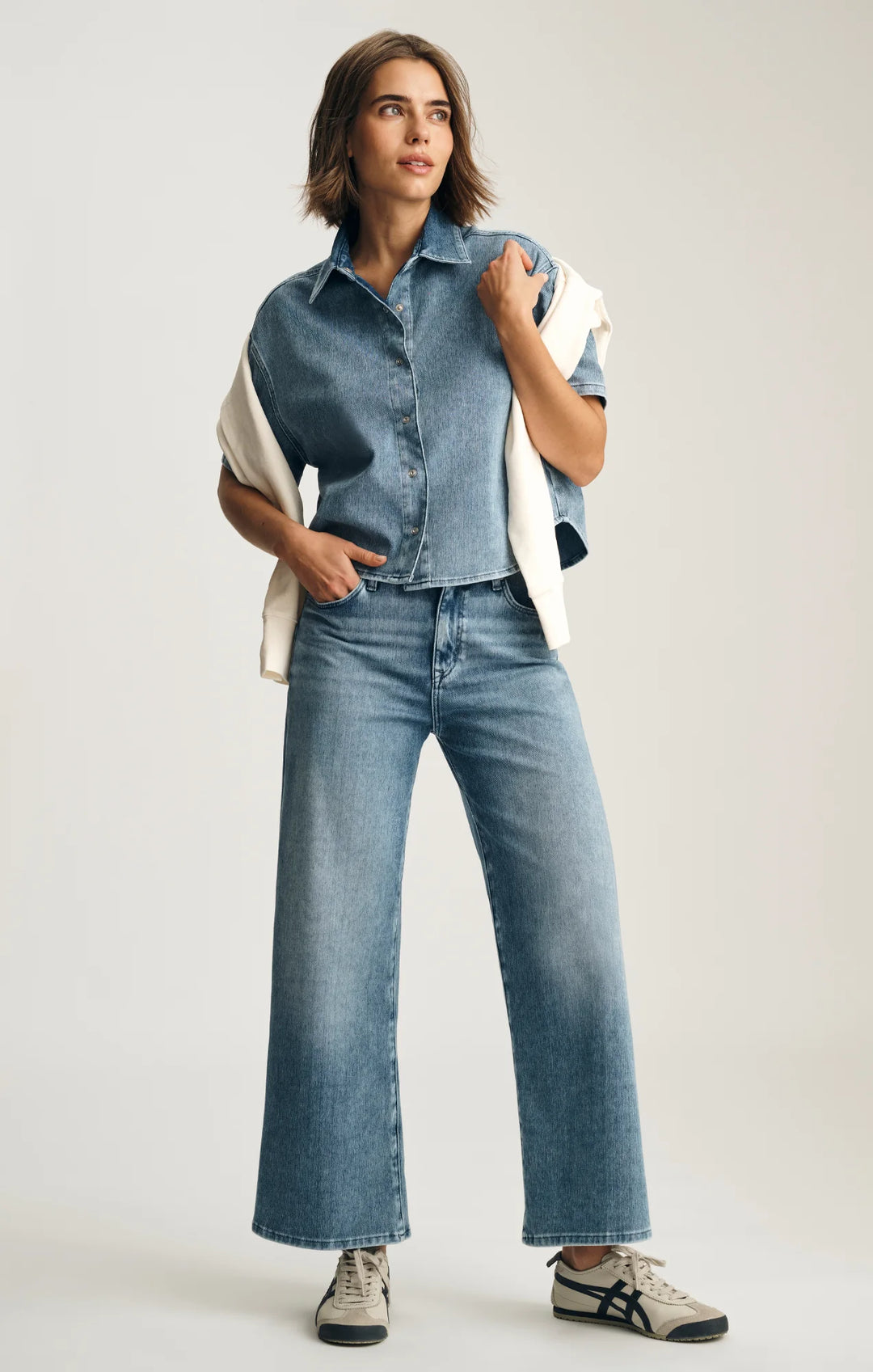 Paloma Mid Rise Mid Move Jeans