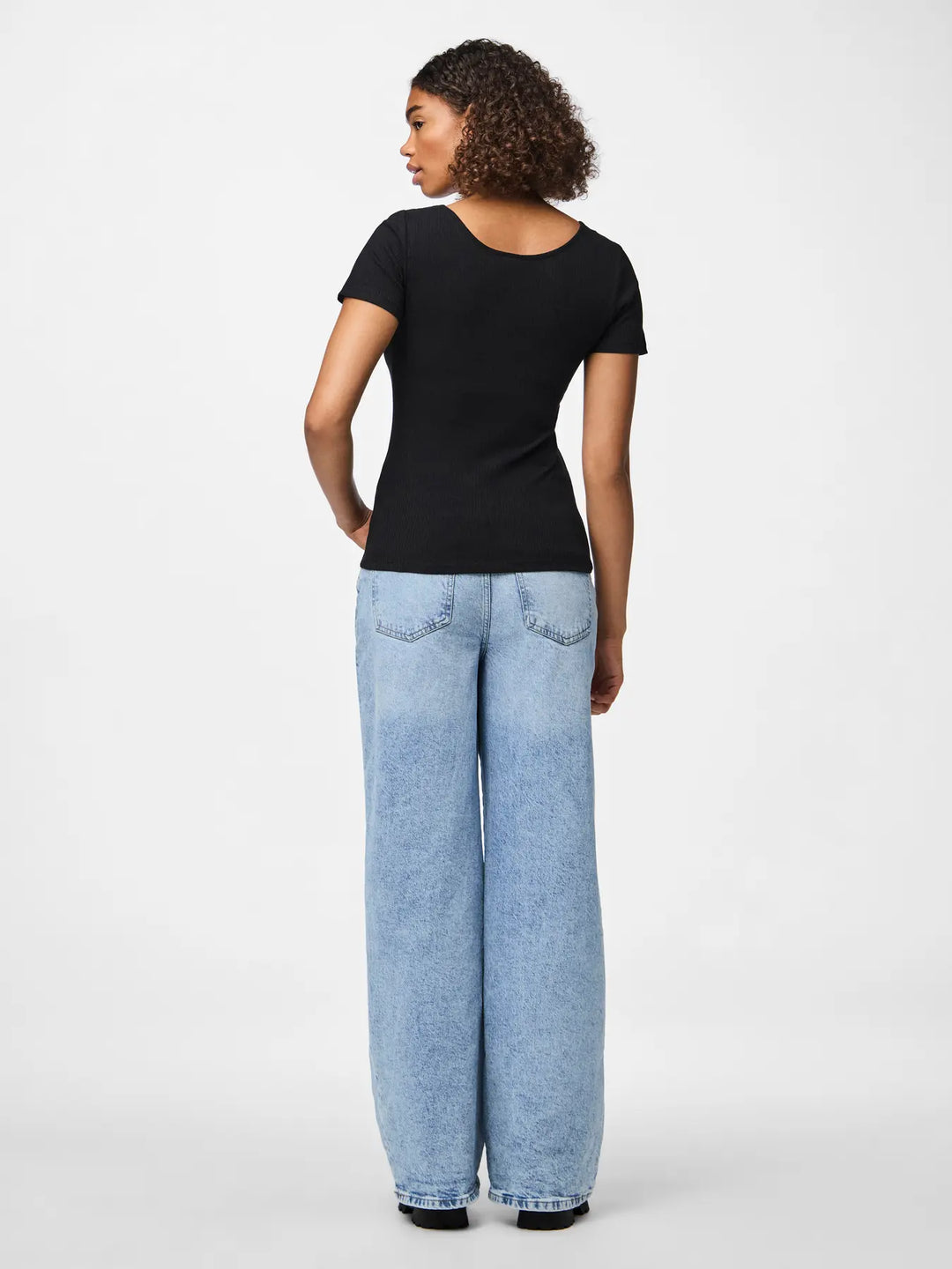 Kitte Henley Tee